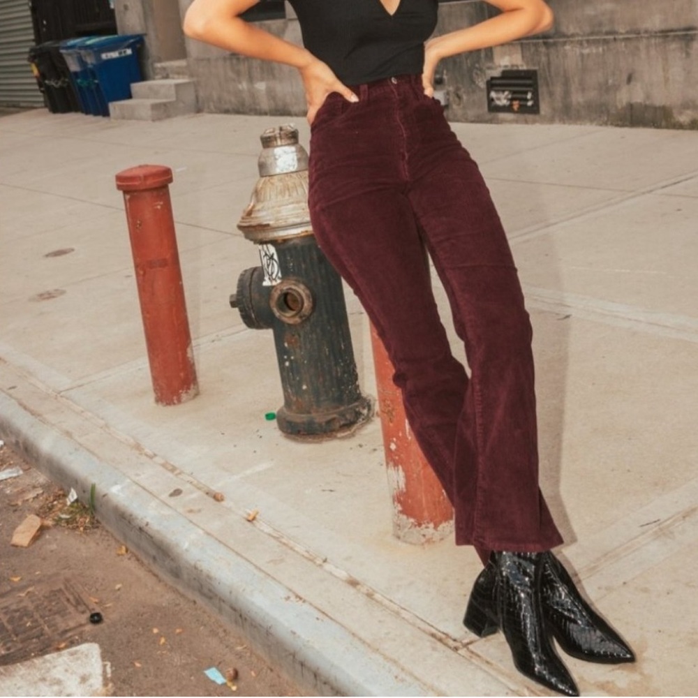 Levi's Ribcage Bootcut Cords in Malbec